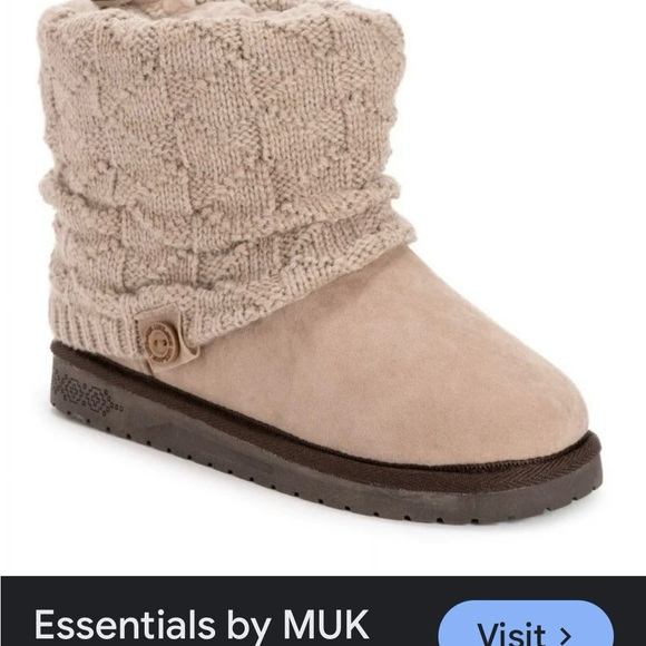 BNWOT MUK LUKS SIZE 11 Tan Sweater Suede Easy Slip-On Boots with Faux Fur Lining - Picture 1 of 16